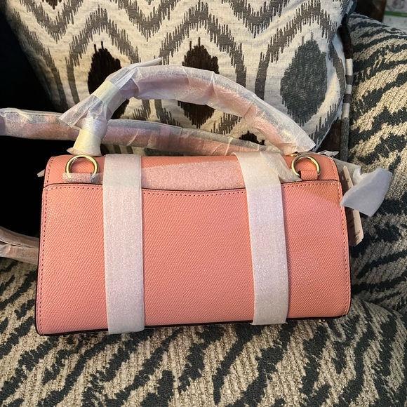 Coach leather cherry Tilly 23 - Picture 3 of 3